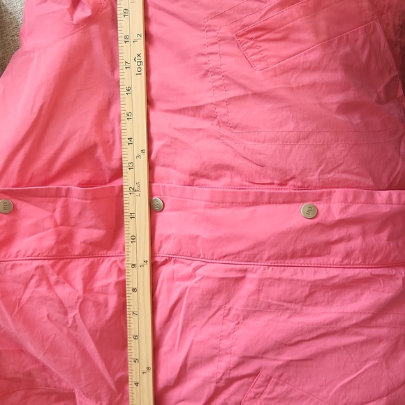 JONES NEW YORK Size Medium rain jacket with hood. - Picture 11 of 12